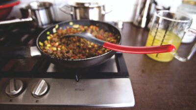 Wholesome One-Pan Dinners: The 2026 Guide to Easier Meals with Less Cleanup